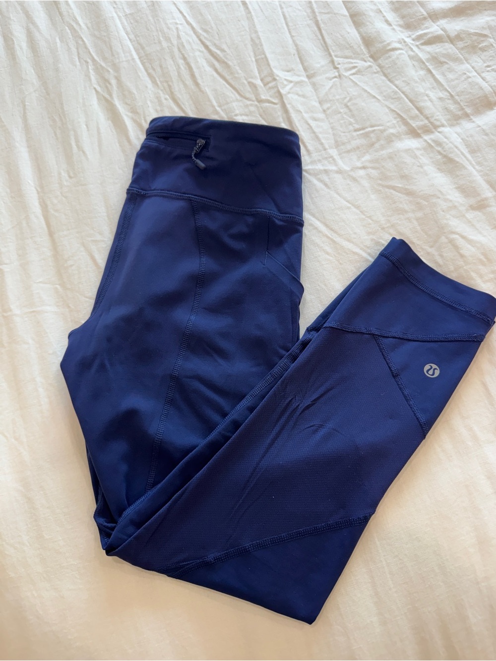 lululemon athletica cropped Navy Athletic Leggings
